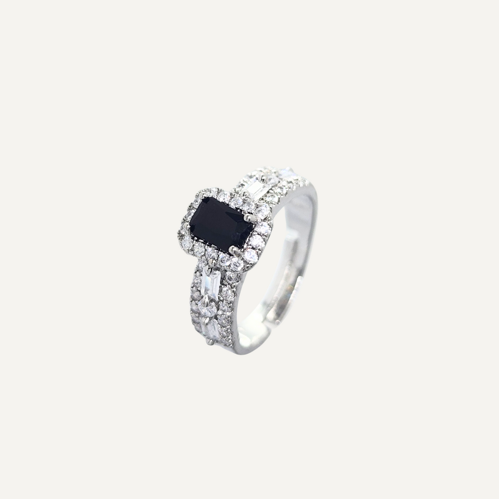 Black Gem Luxurious Ring