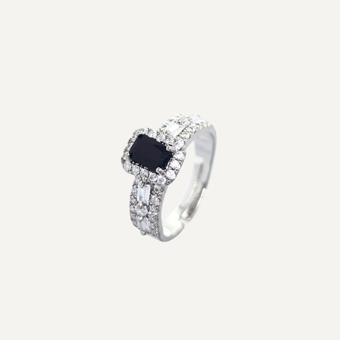Black Gem Luxurious Ring